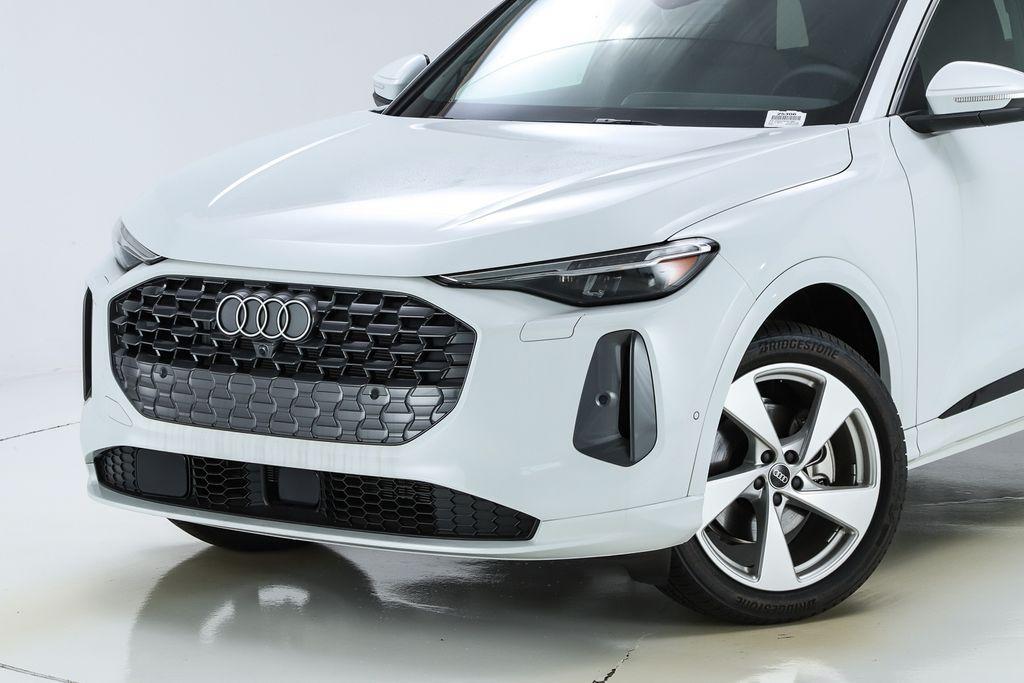 new 2025 Audi Q5 car, priced at $61,300