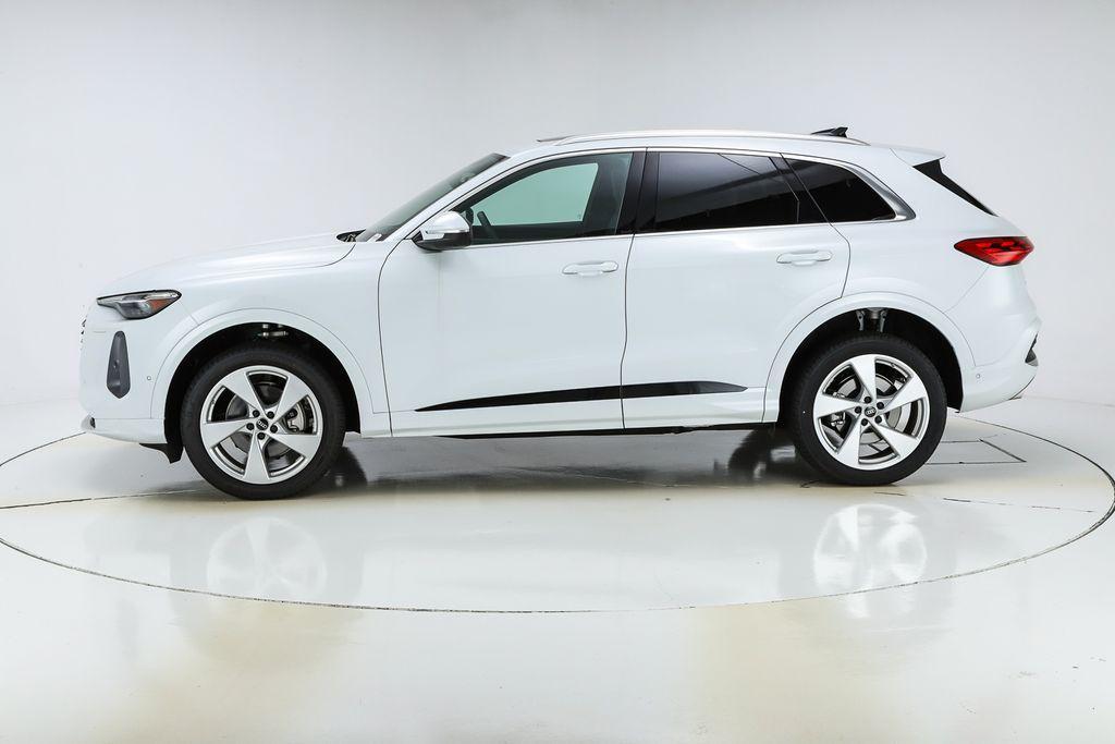 new 2025 Audi Q5 car, priced at $61,300