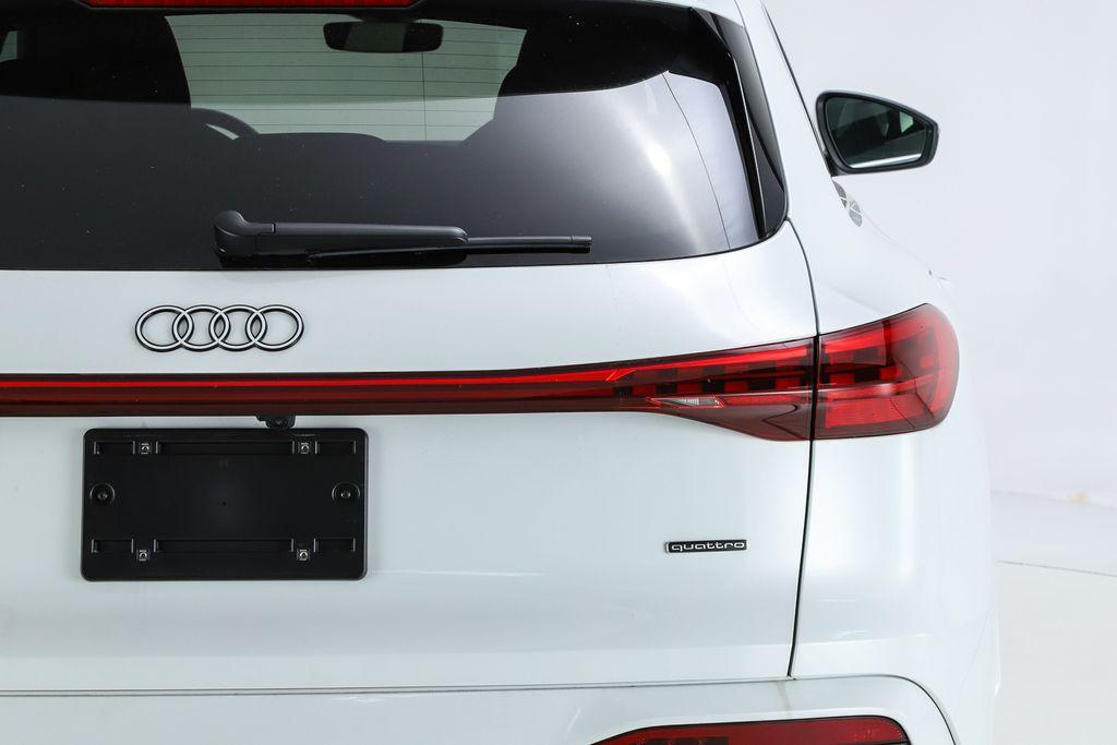 new 2025 Audi Q5 car, priced at $61,300