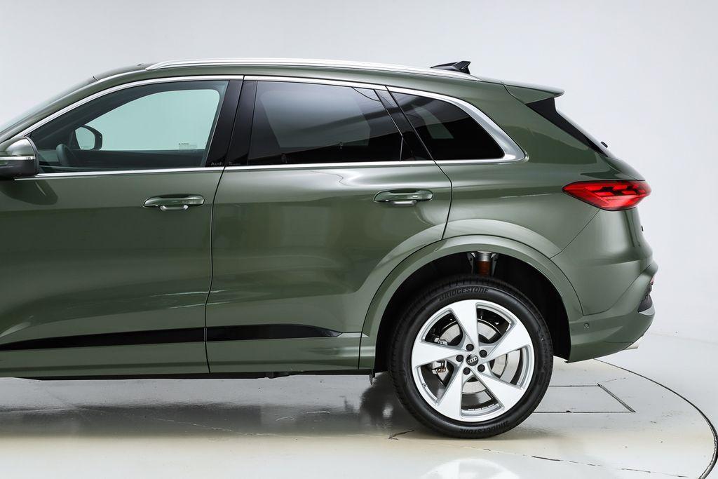 new 2025 Audi Q5 car, priced at $61,300