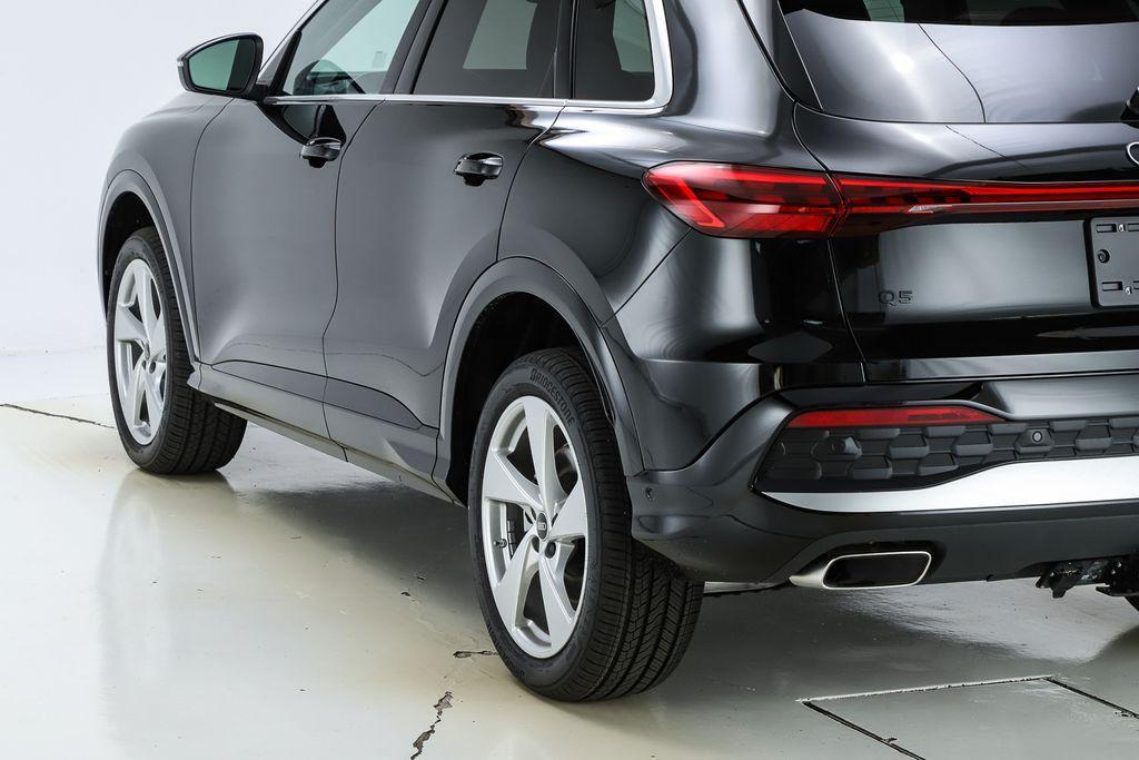 new 2025 Audi Q5 car, priced at $62,080