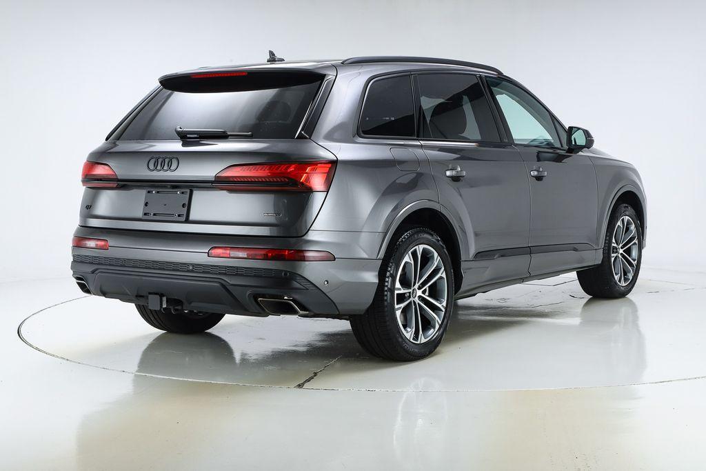 used 2025 Audi Q7 car, priced at $55,546