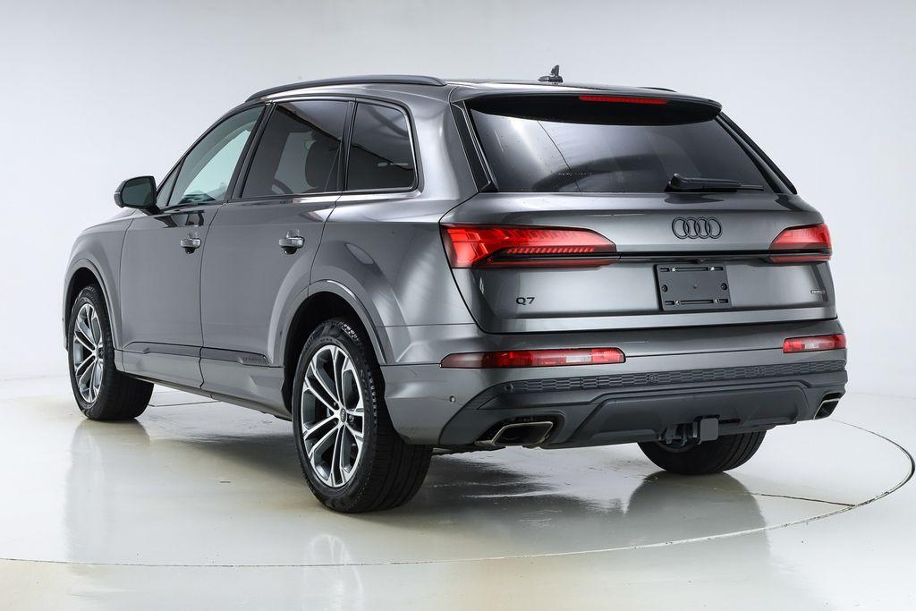 used 2025 Audi Q7 car, priced at $55,546