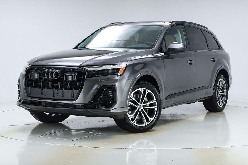 used 2025 Audi Q7 car, priced at $55,546