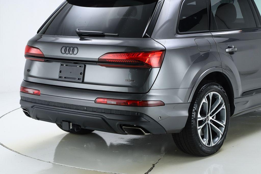 used 2025 Audi Q7 car, priced at $55,546