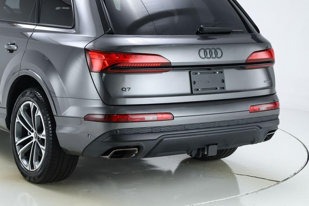 used 2025 Audi Q7 car, priced at $55,546
