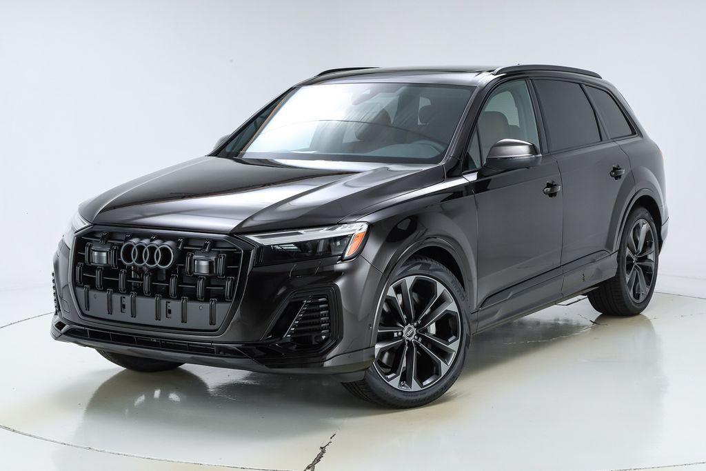 new 2025 Audi Q7 car, priced at $77,305