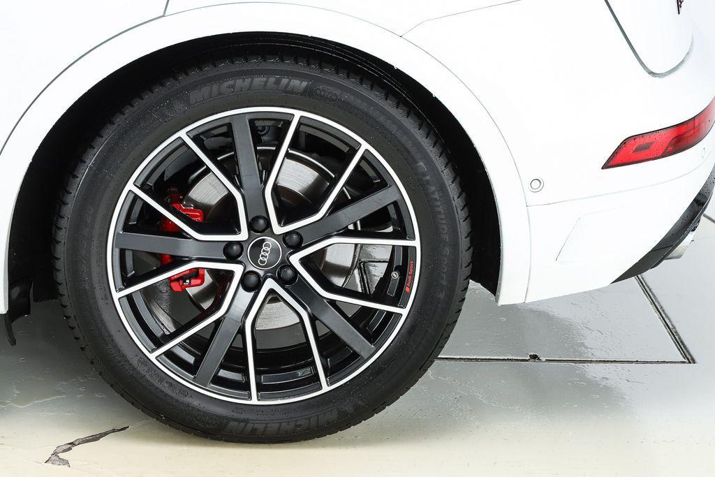 used 2023 Audi SQ5 car, priced at $43,318