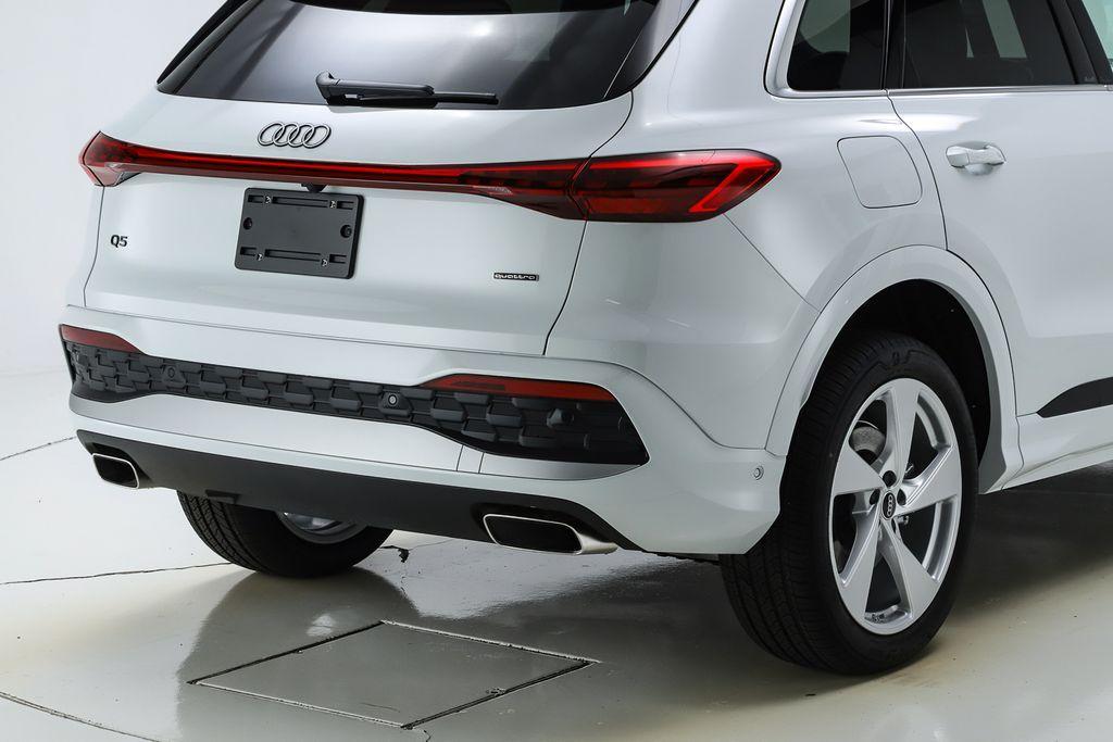 new 2025 Audi Q5 car, priced at $61,300