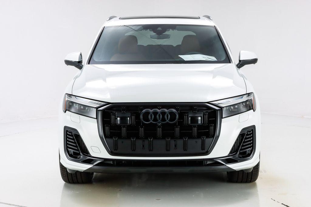 new 2025 Audi Q7 car, priced at $86,935