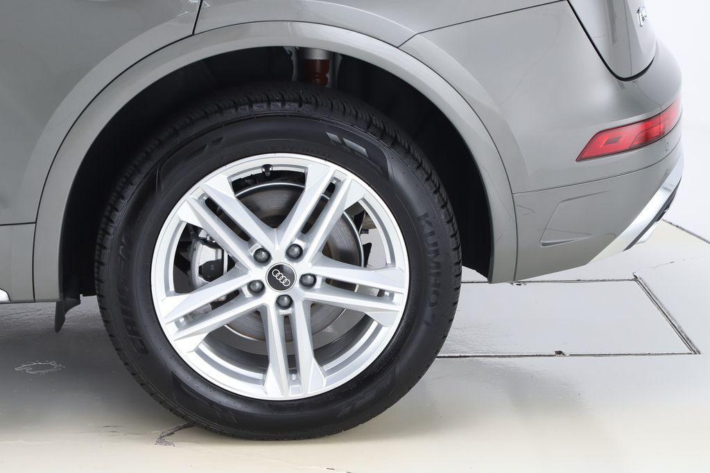 used 2025 Audi Q5 car, priced at $50,157
