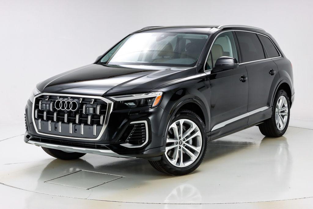 new 2025 Audi Q7 car, priced at $75,655