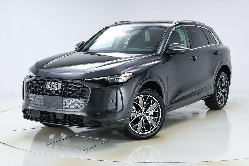 new 2025 Audi Q5 car, priced at $61,950