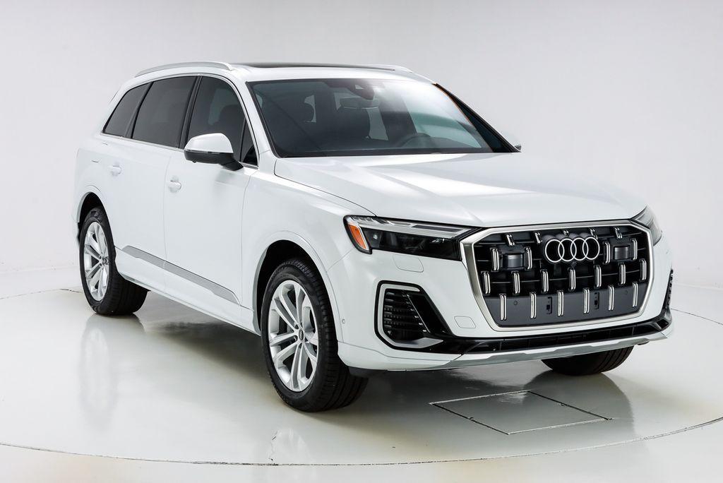 new 2025 Audi Q7 car, priced at $75,555