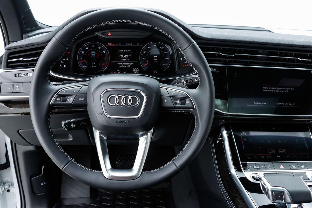 new 2025 Audi Q7 car, priced at $75,555