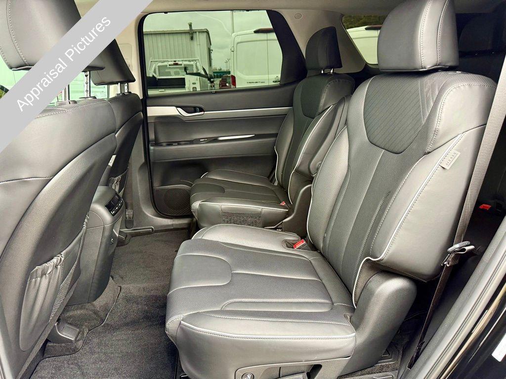 used 2025 Hyundai Palisade car, priced at $41,600