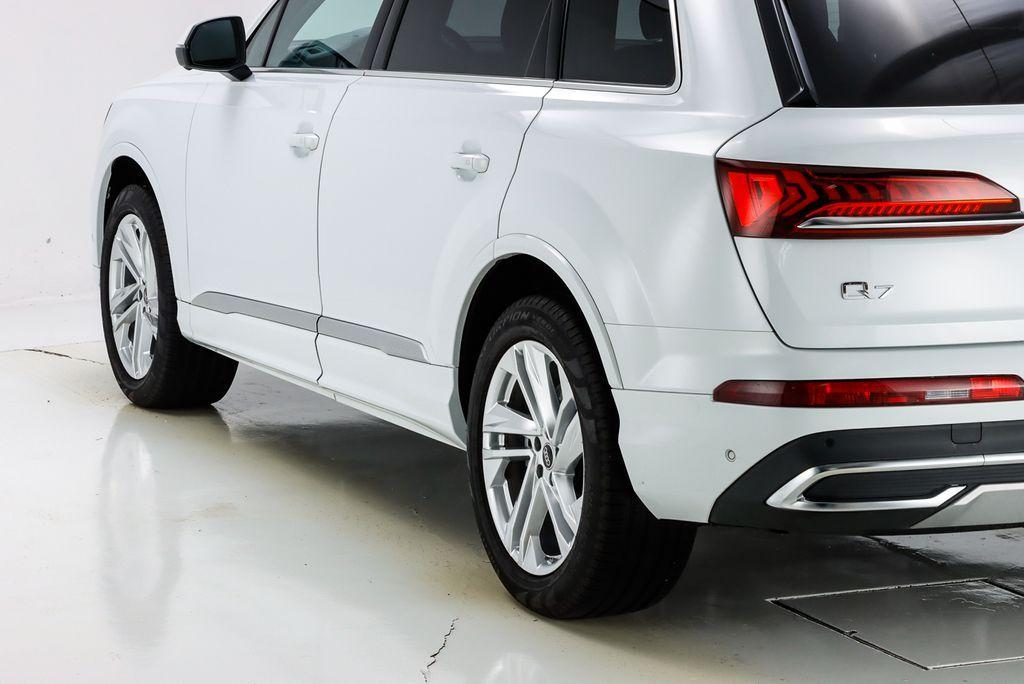 used 2024 Audi Q7 car, priced at $53,280