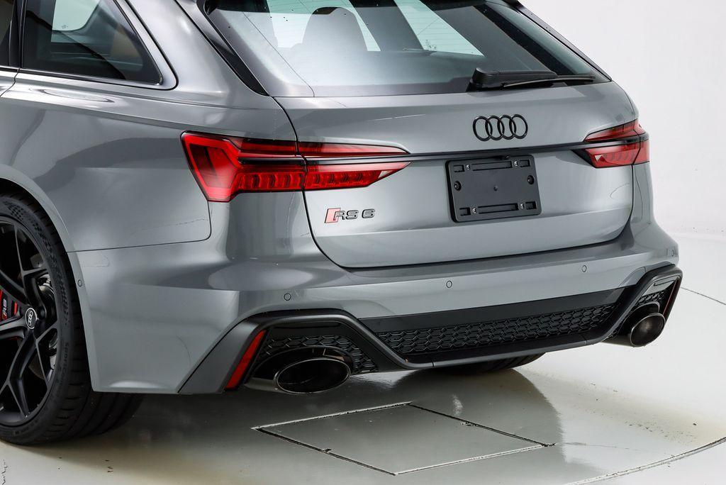 new 2025 Audi RS 6 Avant car, priced at $148,295