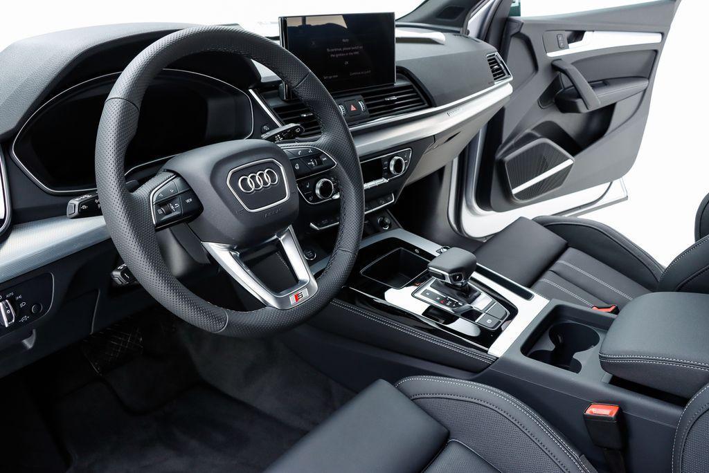 new 2024 Audi Q5 car, priced at $62,690