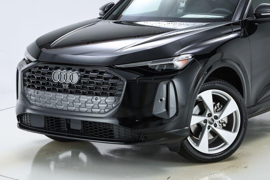 new 2025 Audi Q5 car, priced at $61,300