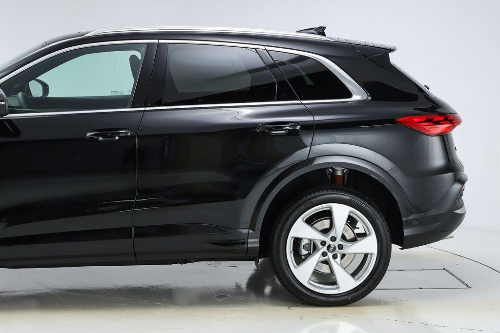 new 2025 Audi Q5 car, priced at $61,300