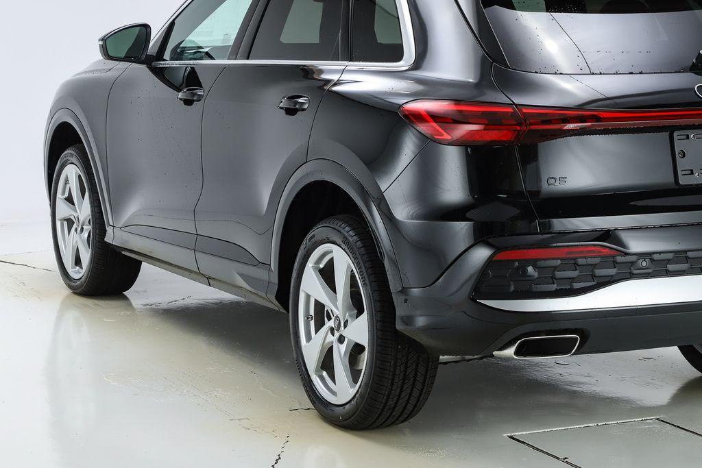 new 2025 Audi Q5 car, priced at $61,300