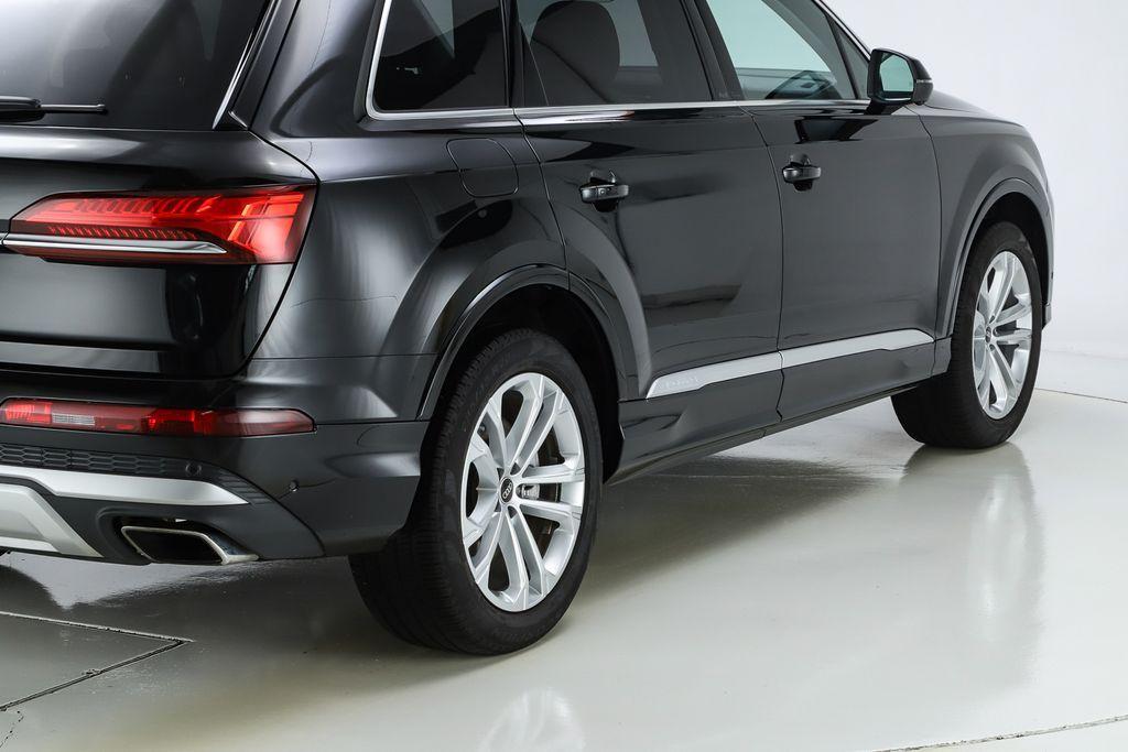 used 2025 Audi Q7 car, priced at $63,572