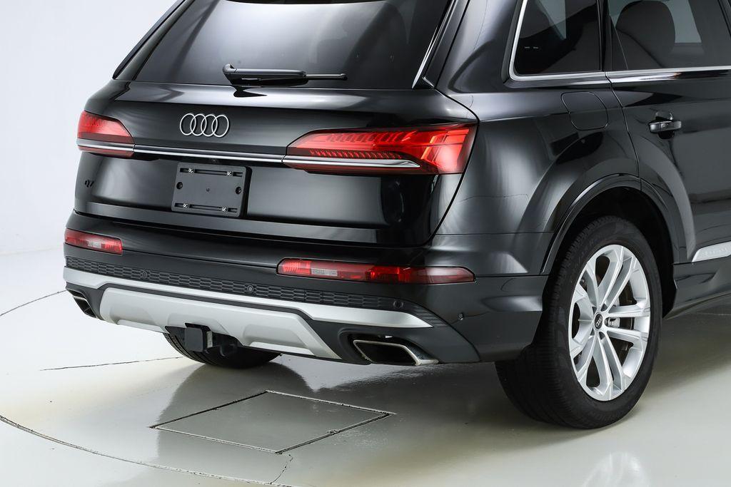 used 2025 Audi Q7 car, priced at $63,572