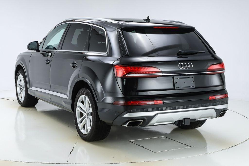 used 2025 Audi Q7 car, priced at $63,572
