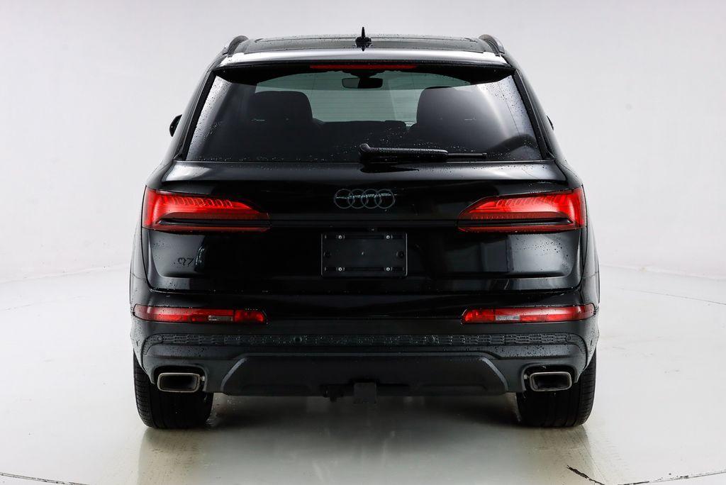 new 2025 Audi Q7 car, priced at $71,455