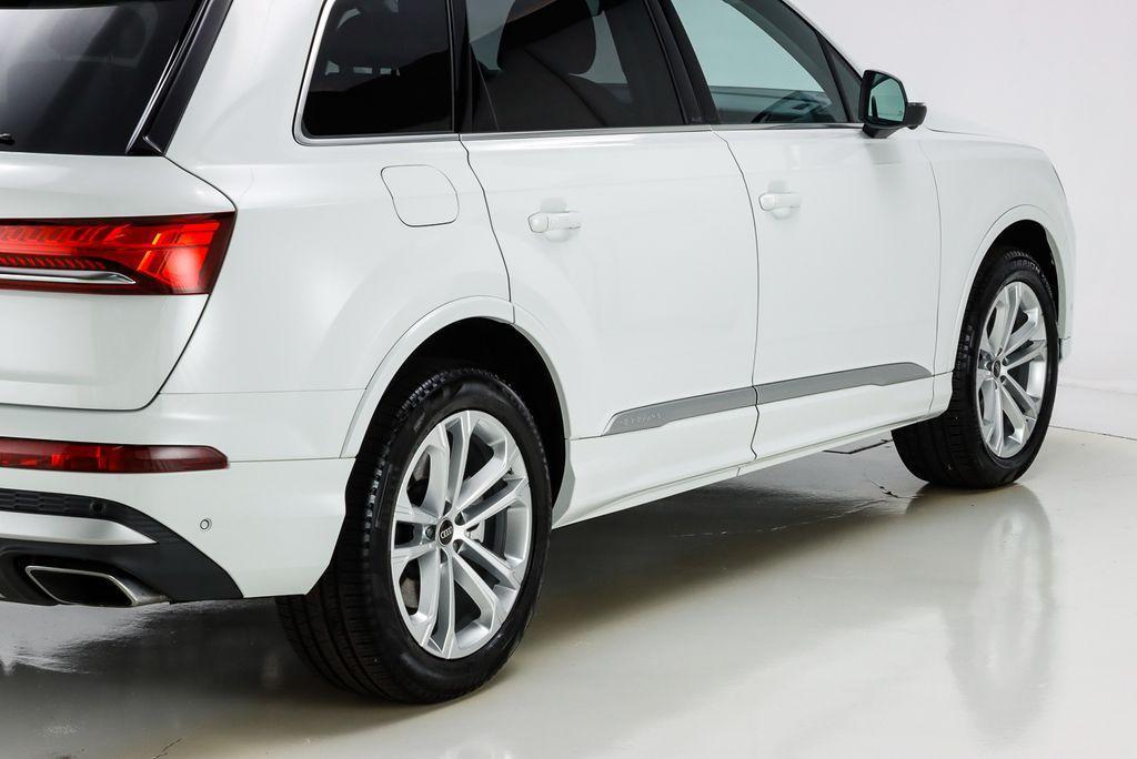 used 2025 Audi Q7 car, priced at $56,829