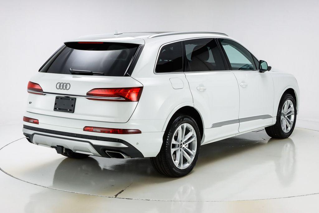 used 2025 Audi Q7 car, priced at $56,829