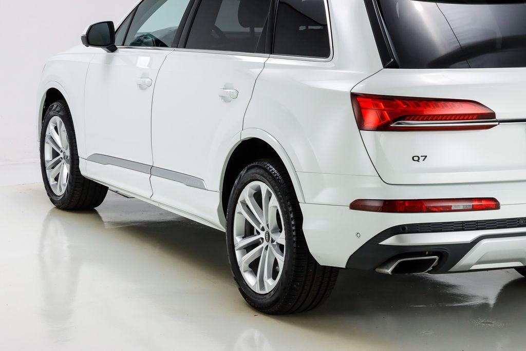 used 2025 Audi Q7 car, priced at $56,829