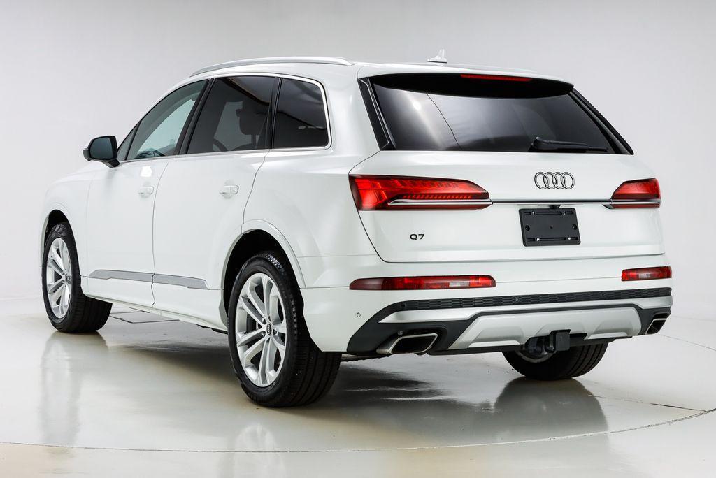 used 2025 Audi Q7 car, priced at $56,829