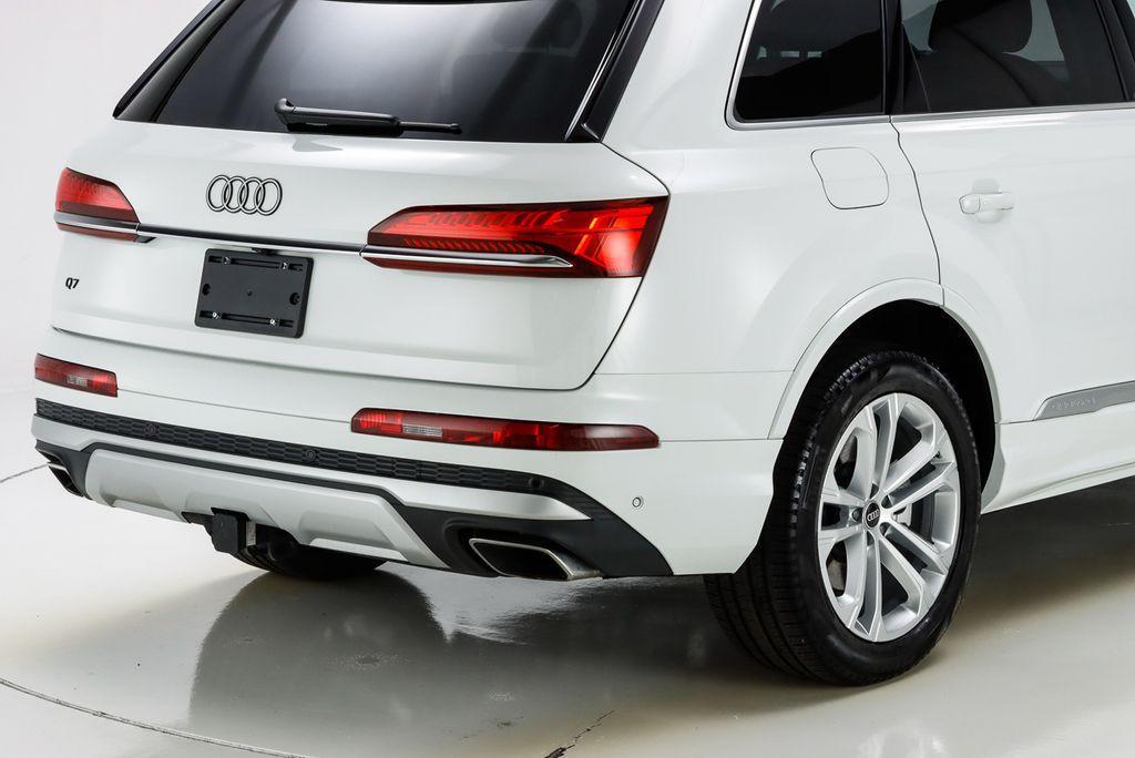 used 2025 Audi Q7 car, priced at $56,829