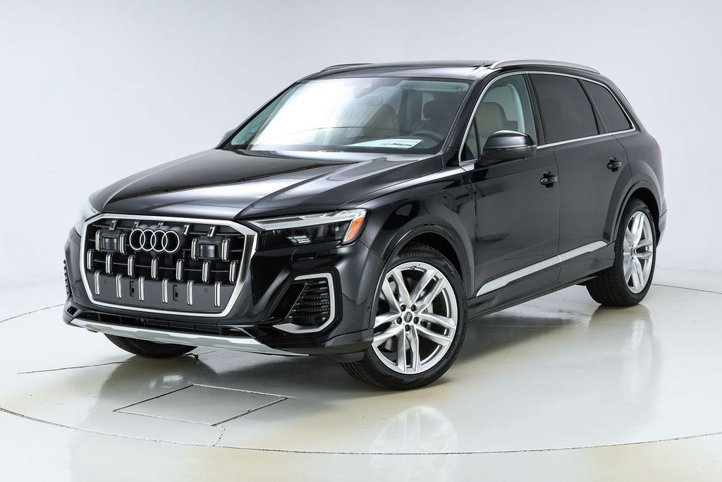 new 2025 Audi Q7 car, priced at $77,080