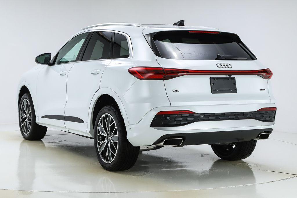 new 2025 Audi Q5 car, priced at $60,975