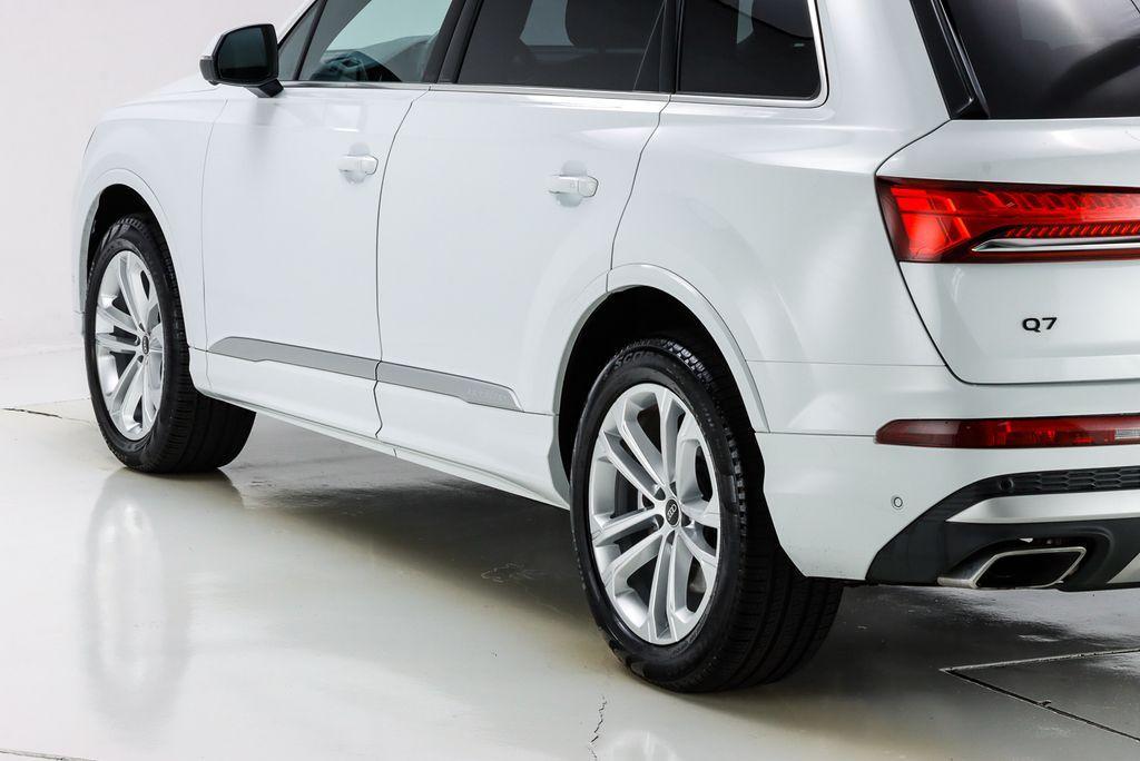 used 2025 Audi Q7 car, priced at $56,534