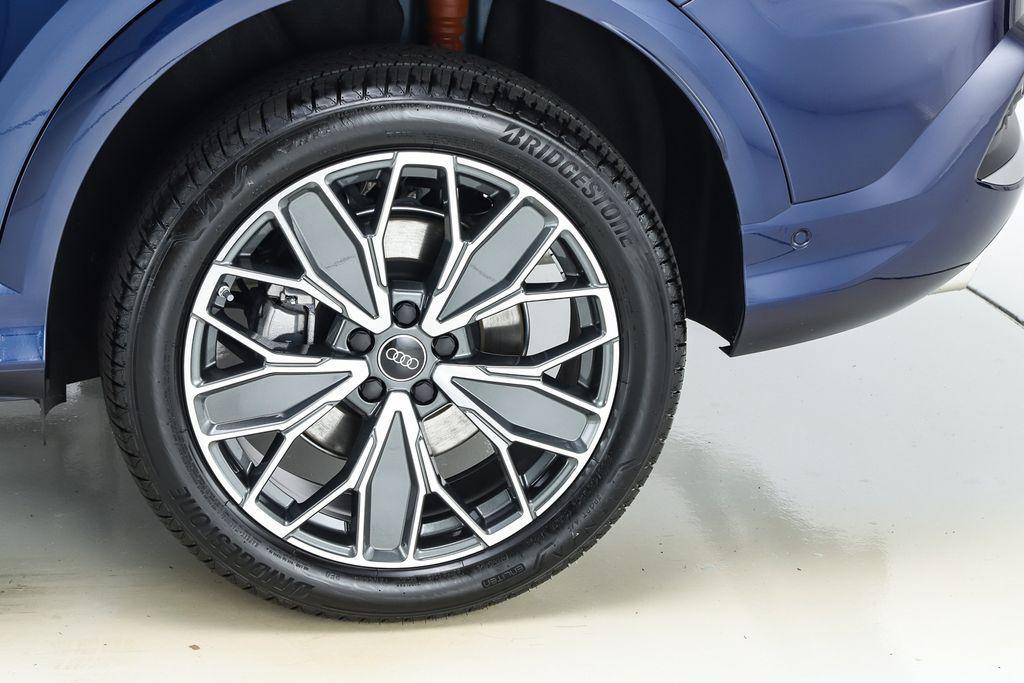 new 2025 Audi Q5 car, priced at $61,950