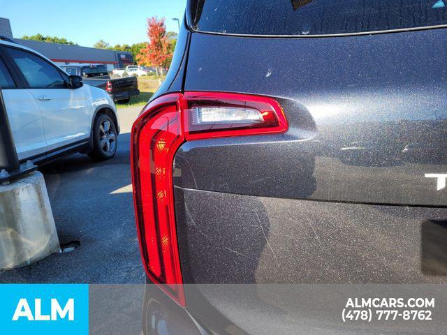 used 2025 Kia Telluride car, priced at $34,220