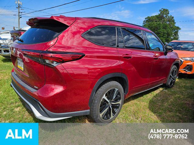 used 2022 Toyota Highlander car, priced at $36,920