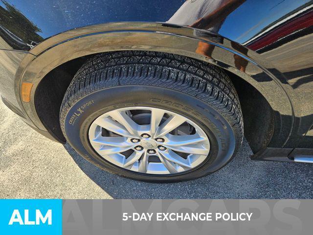 used 2022 Cadillac XT5 car, priced at $24,920
