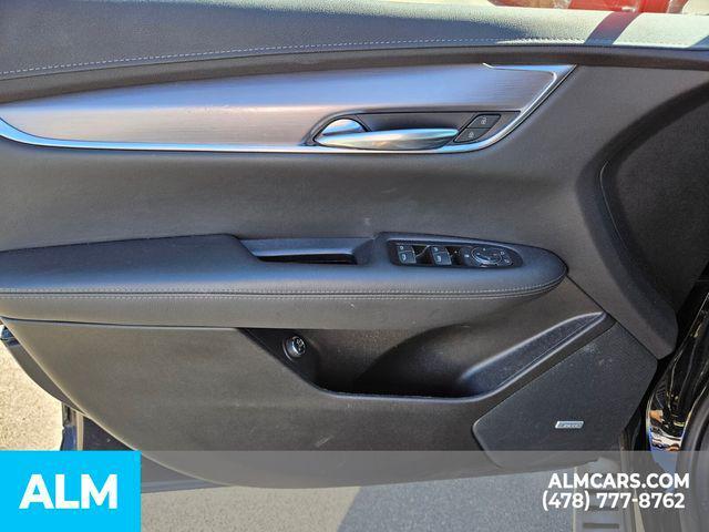 used 2022 Cadillac XT5 car, priced at $24,920
