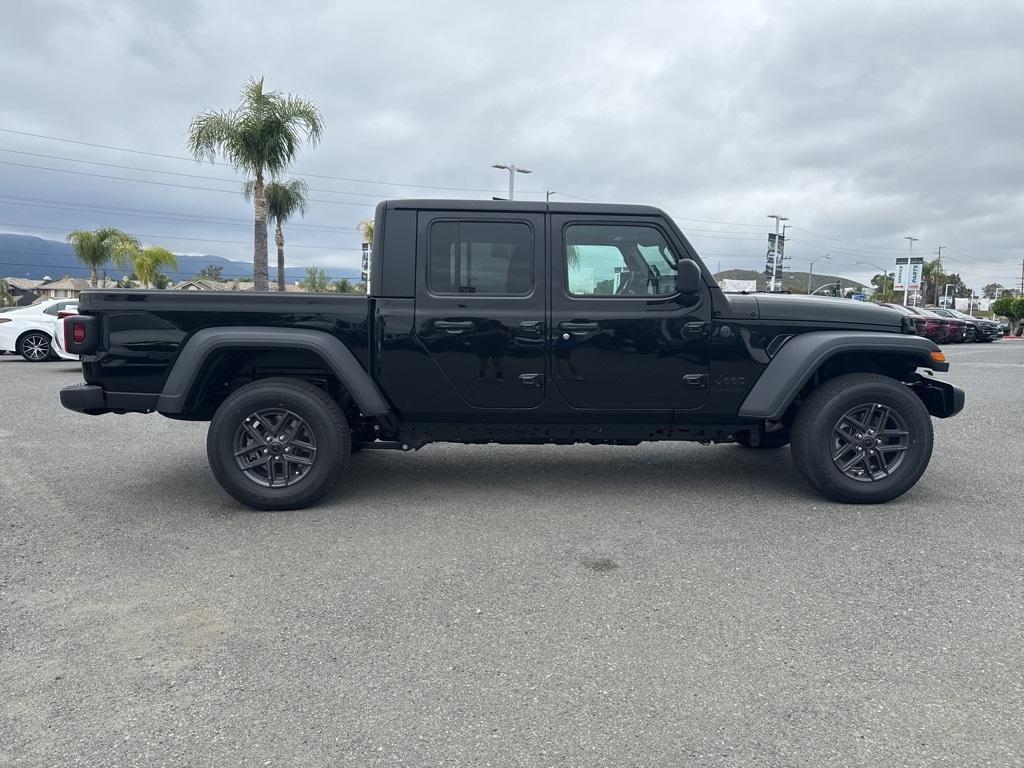 new 2025 Jeep Gladiator car, priced at $36,651