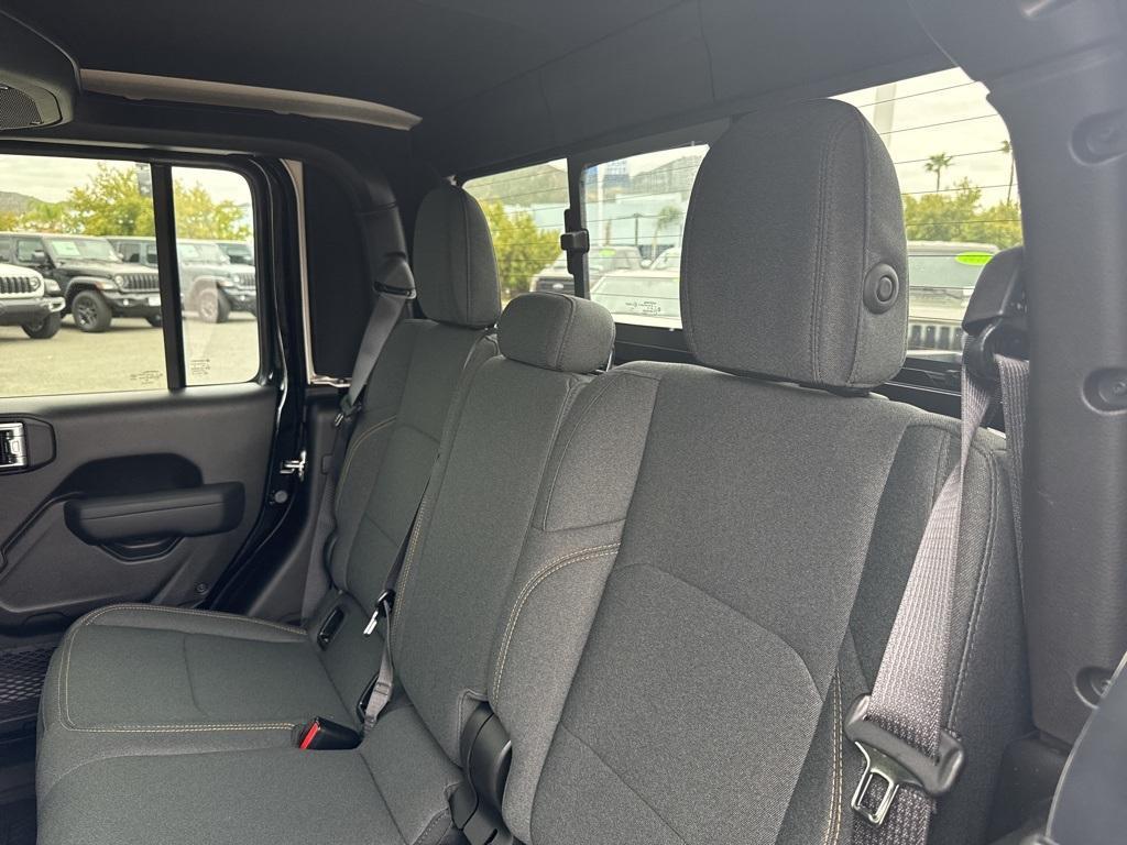 new 2025 Jeep Gladiator car, priced at $36,651