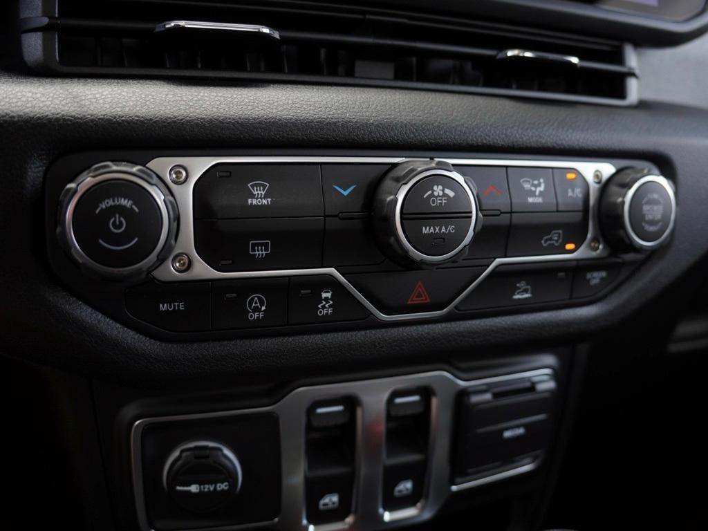 new 2025 Jeep Wrangler car, priced at $34,579