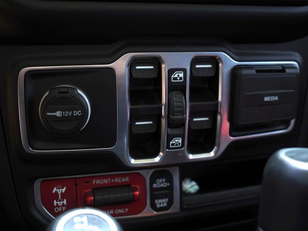 used 2023 Jeep Gladiator car, priced at $43,594