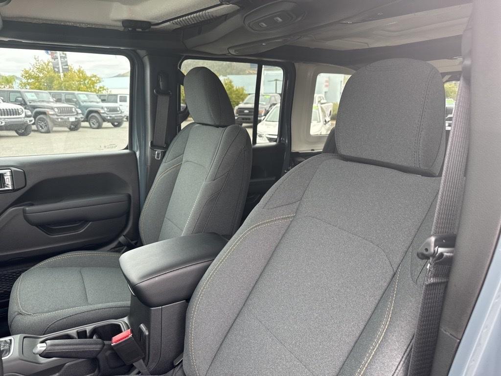 new 2025 Jeep Wrangler car, priced at $35,694