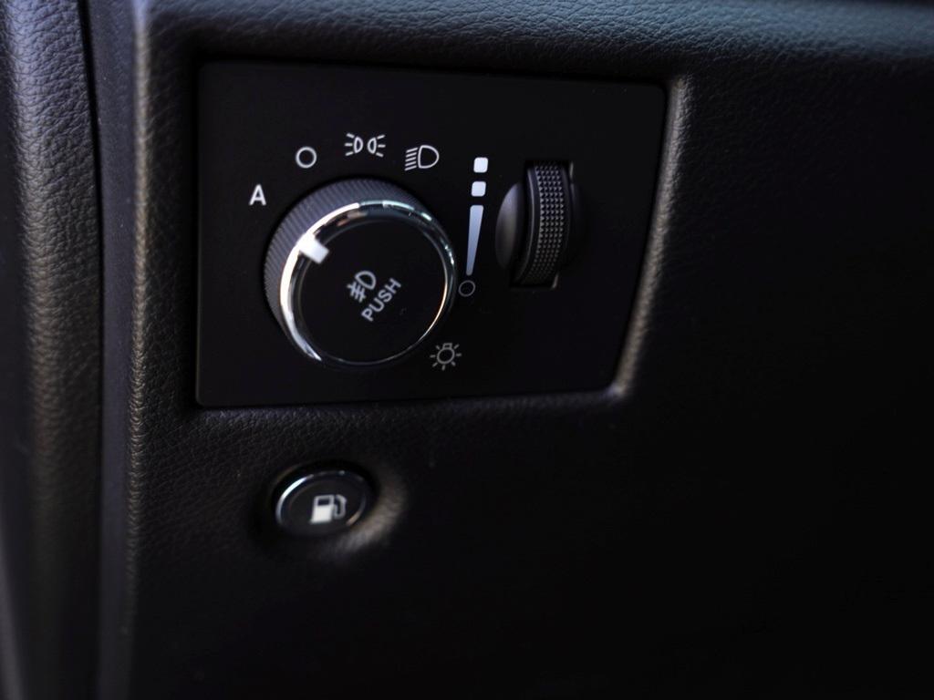 used 2021 Jeep Grand Cherokee car, priced at $32,200