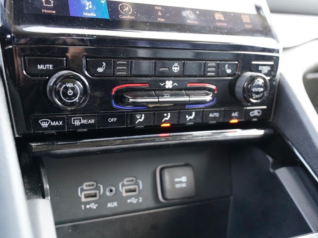 used 2023 Jeep Grand Cherokee car, priced at $32,199